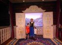 Florida-Day-07-143-EPCOT-Meeting-Anna-and-Elsa-from-Frozen-at-Royal-Sommerhus