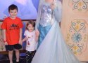 Florida-Day-07-151g-EPCOT-Meeting-Anna-and-Elsa-from-Frozen-at-Royal-Sommerhus-Photopass