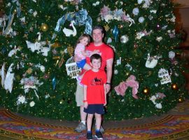 Florida Day 09 - 233 Christmas Tree at Disneys Grand Floridian Photopass